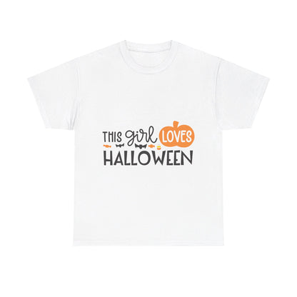 This girl loves halloween - T-Shirt