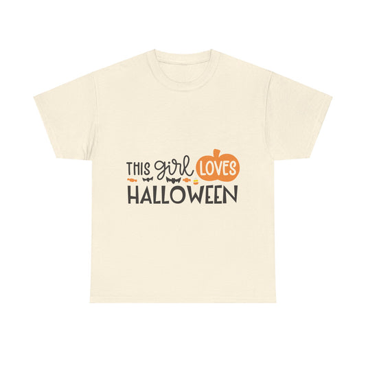 This girl loves halloween - T-Shirt