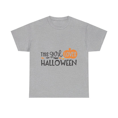 This girl loves halloween - T-Shirt