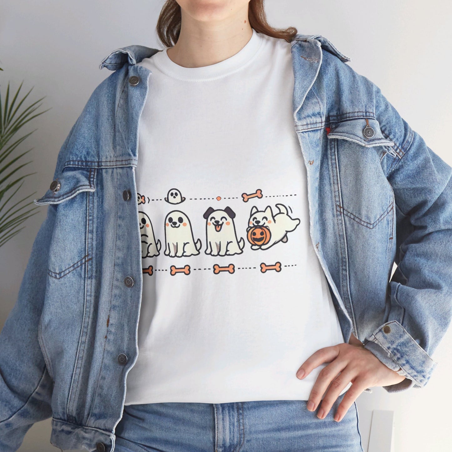 4 Friendly dog ghosts - T-Shirt