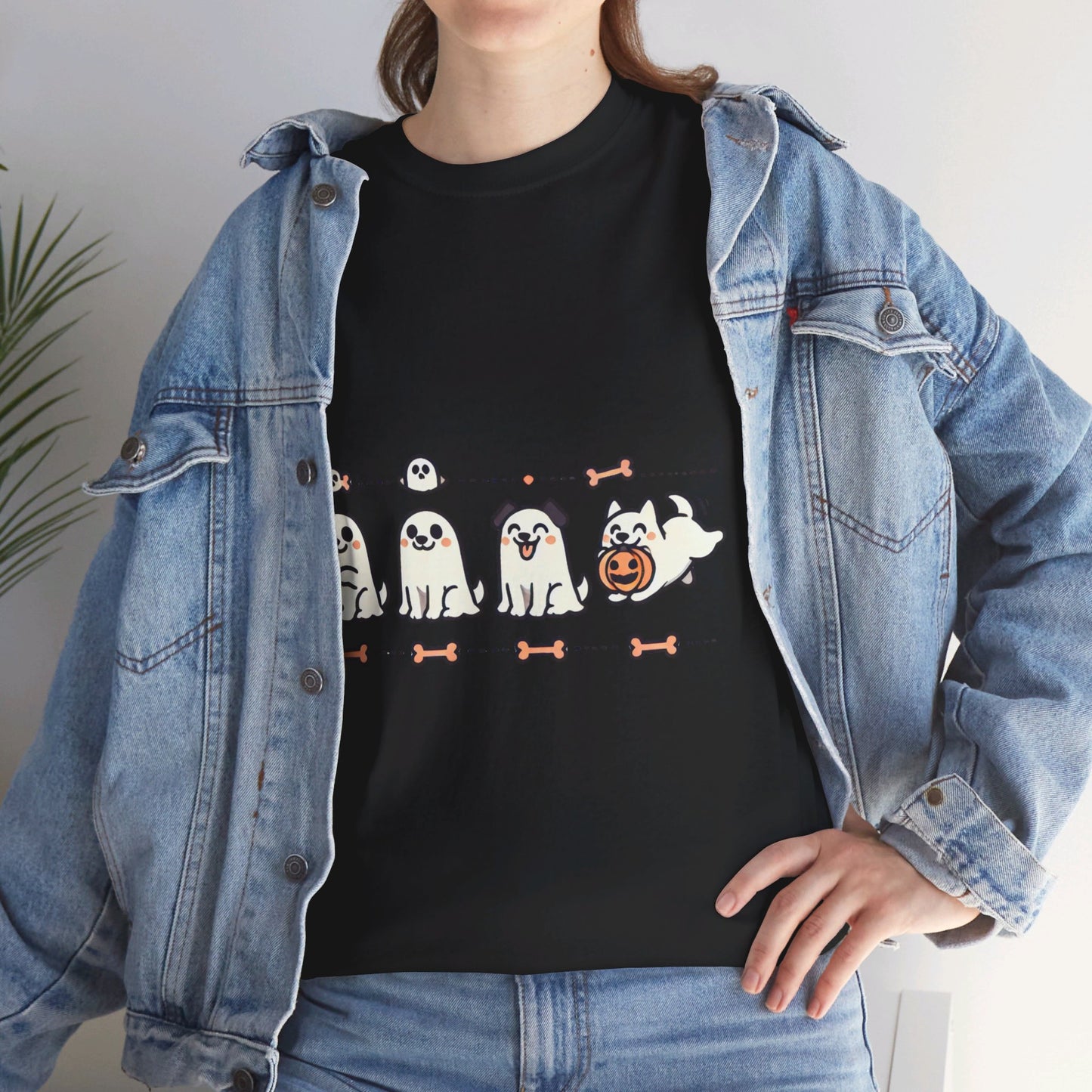 4 Friendly dog ghosts - T-Shirt