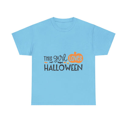 This girl loves halloween - T-Shirt