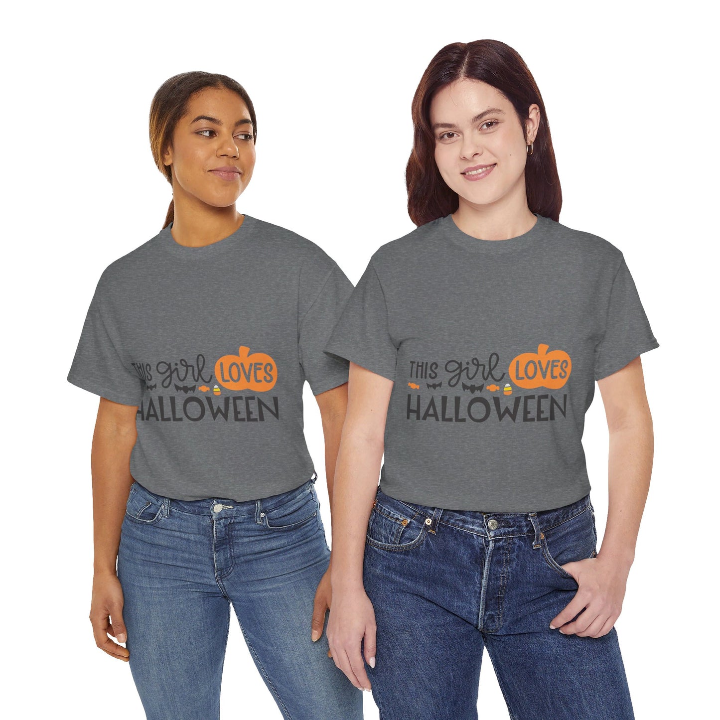 This girl loves halloween - T-Shirt