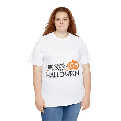 This girl loves halloween - T-Shirt