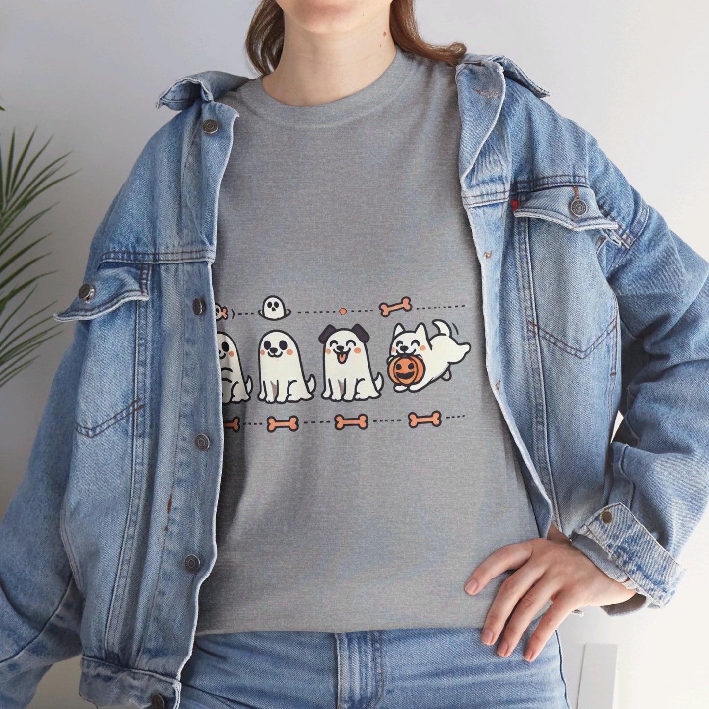 4 Friendly dog ghosts - T-Shirt